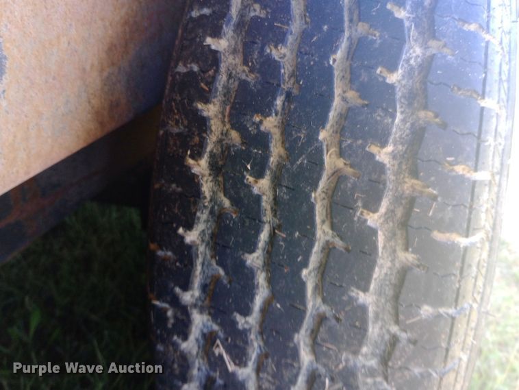 image for item DW0752 2004 KZ Kargo enclosed cargo trailer