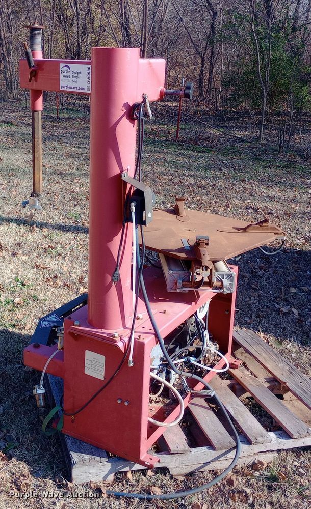 image for item DW0986 Tuxedo TC-950 tire machine