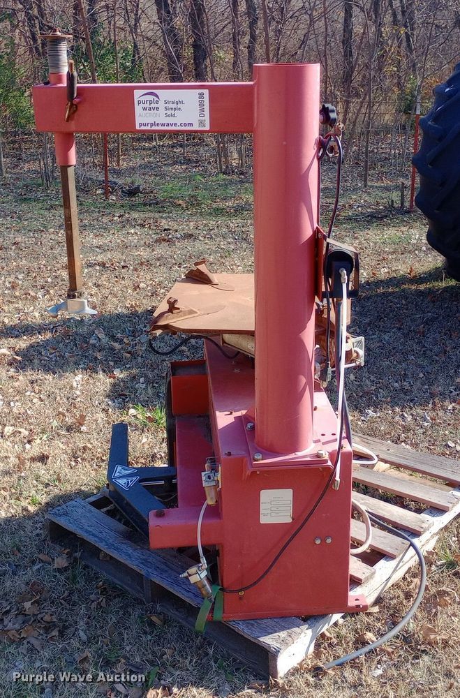 image for item DW0986 Tuxedo TC-950 tire machine
