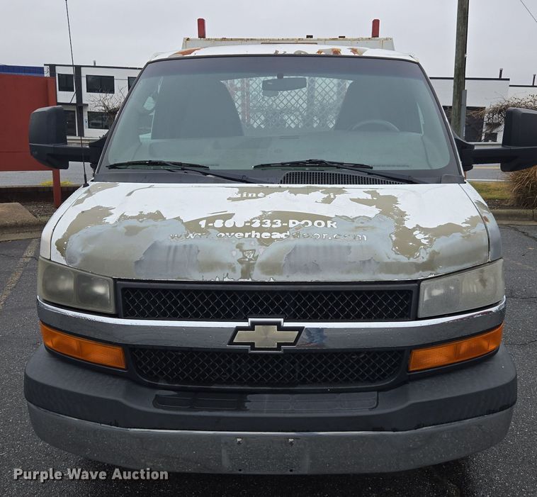 image for item DW1753 2012 Chevrolet Express 4500 utility/ service van