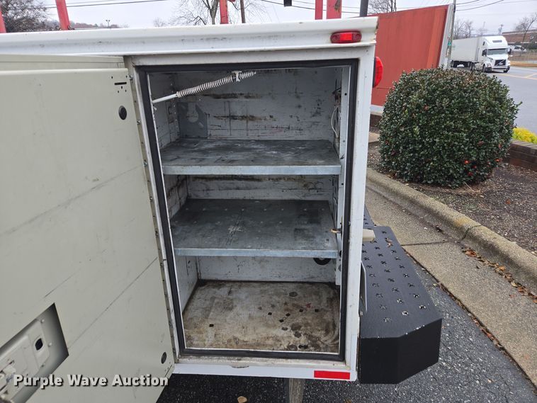 image for item DW1753 2012 Chevrolet Express 4500 utility/ service van