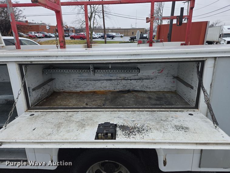 image for item DW1753 2012 Chevrolet Express 4500 utility/ service van