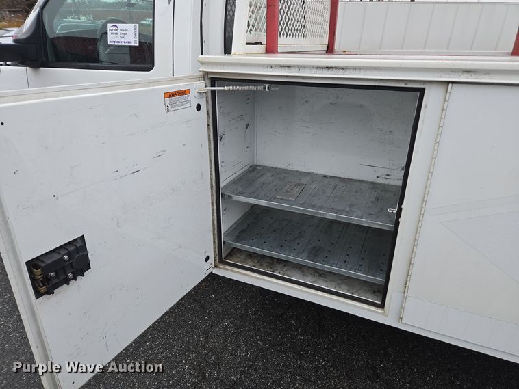 image for item DW1753 2012 Chevrolet Express 4500 utility/ service van