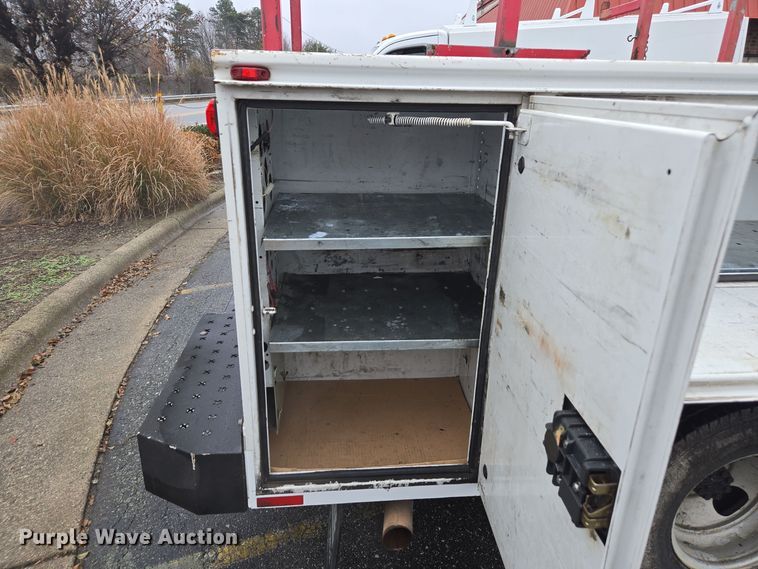 image for item DW1753 2012 Chevrolet Express 4500 utility/ service van