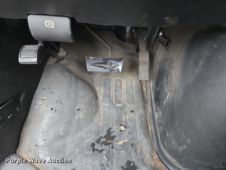 image for item DW1753 2012 Chevrolet Express 4500 utility/ service van