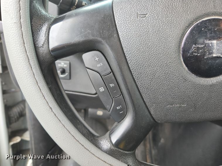 image for item DW1753 2012 Chevrolet Express 4500 utility/ service van