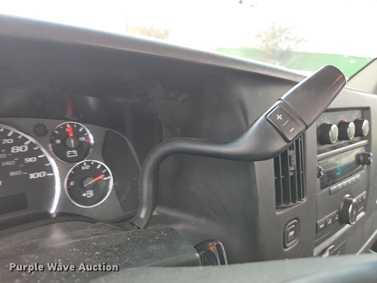 image for item DW1753 2012 Chevrolet Express 4500 utility/ service van