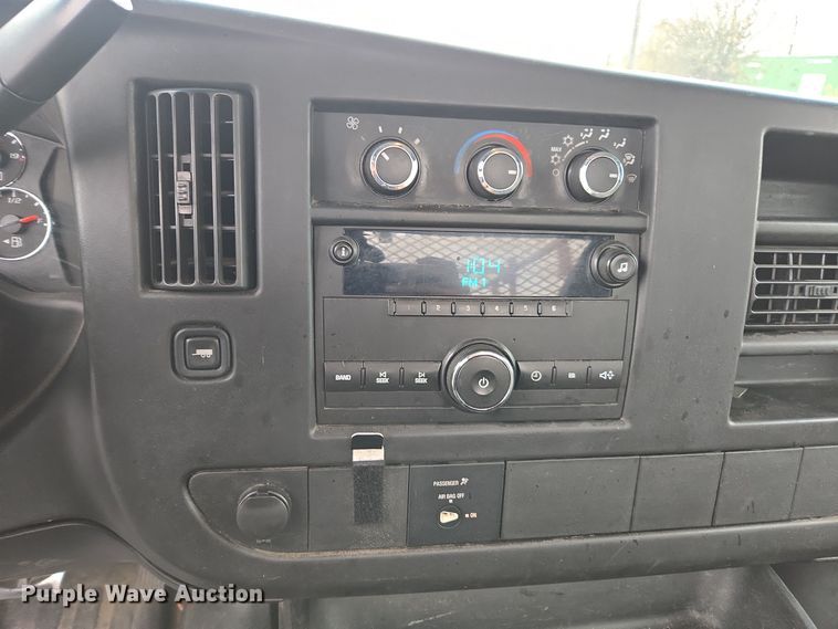 image for item DW1753 2012 Chevrolet Express 4500 utility/ service van