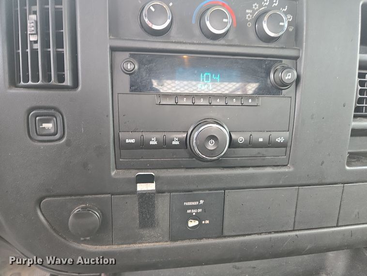 image for item DW1753 2012 Chevrolet Express 4500 utility/ service van