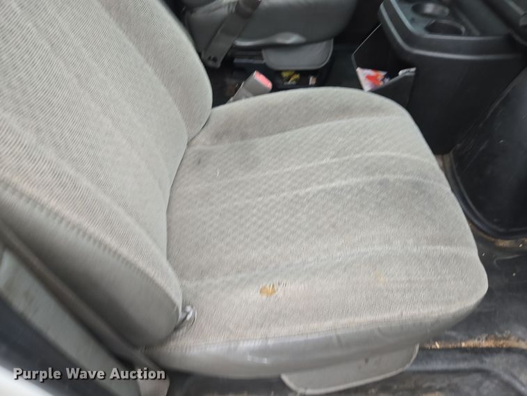 image for item DW1753 2012 Chevrolet Express 4500 utility/ service van