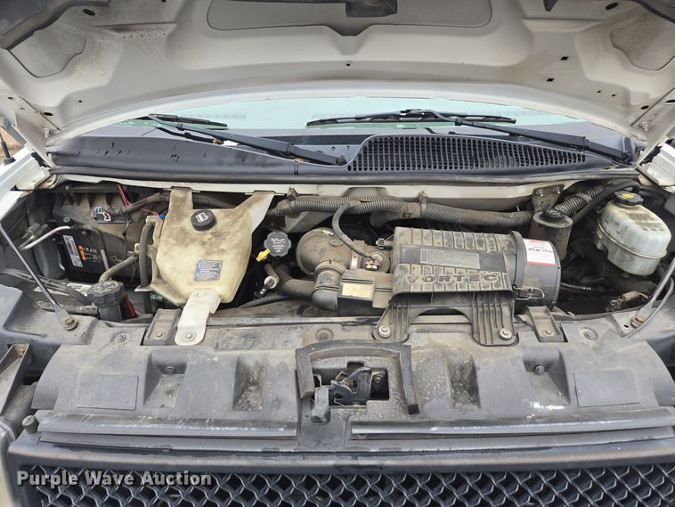 image for item DW1753 2012 Chevrolet Express 4500 utility/ service van