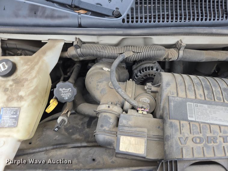 image for item DW1753 2012 Chevrolet Express 4500 utility/ service van