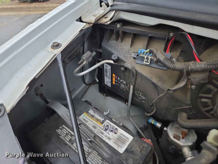 image for item DW1753 2012 Chevrolet Express 4500 utility/ service van