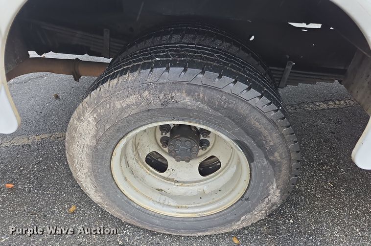 image for item DW1753 2012 Chevrolet Express 4500 utility/ service van