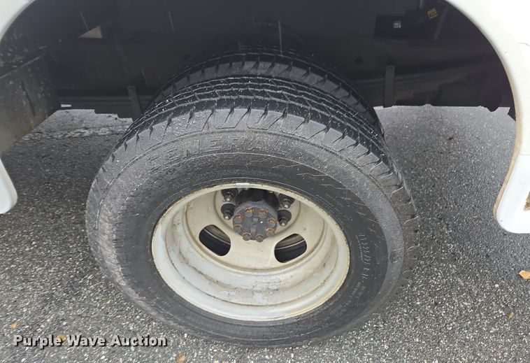 image for item DW1753 2012 Chevrolet Express 4500 utility/ service van