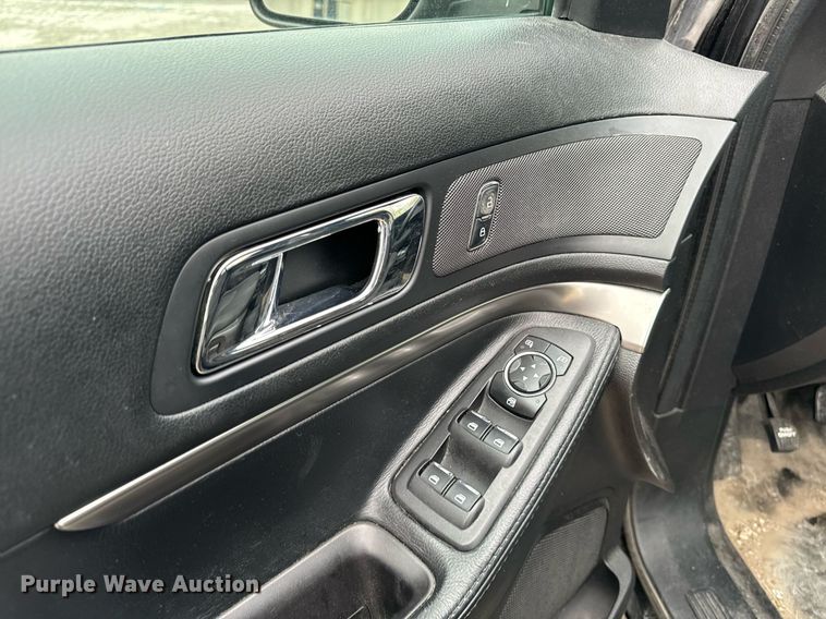 image for item DW2373 2017 Ford Explorer Police Interceptor SUV