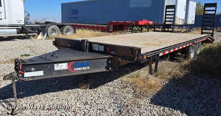 image for item DW3915 2015 Kaufman equipment trailer