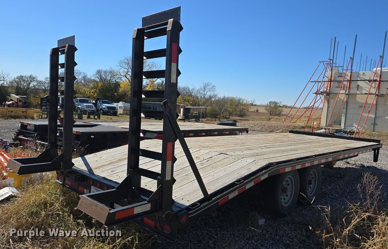 image for item DW3915 2015 Kaufman equipment trailer