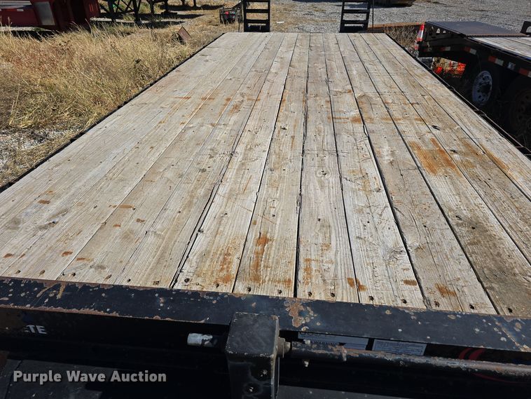 image for item DW3915 2015 Kaufman equipment trailer