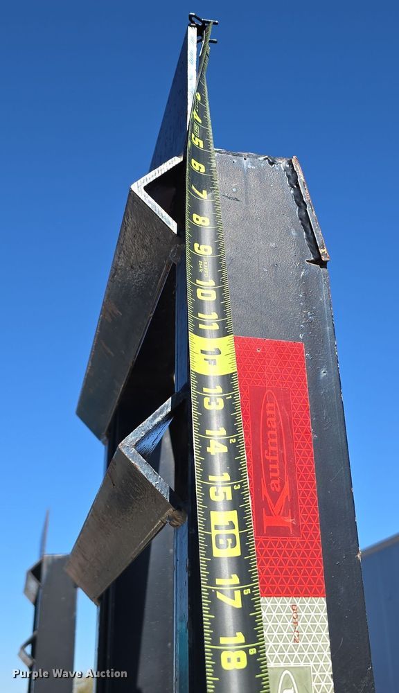 image for item DW3915 2015 Kaufman equipment trailer