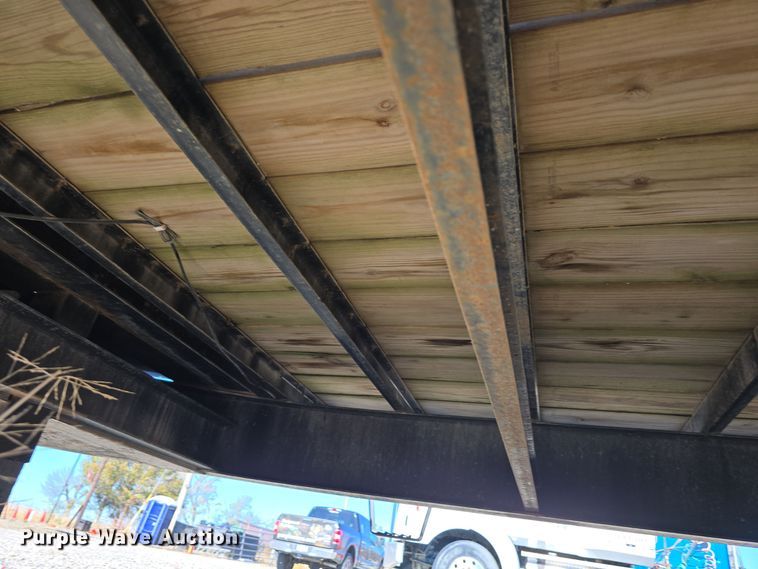 image for item DW3915 2015 Kaufman equipment trailer