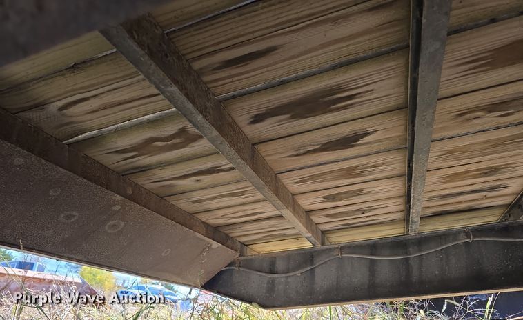 image for item DW3915 2015 Kaufman equipment trailer