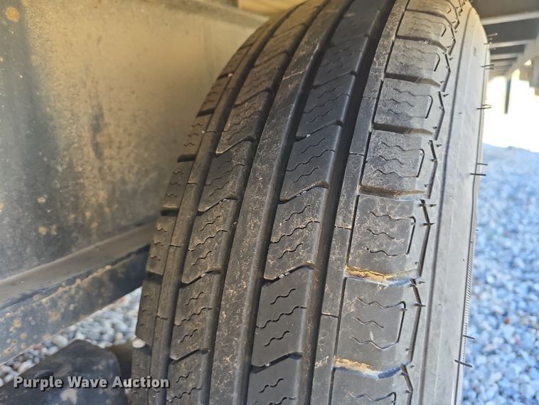 image for item DW3915 2015 Kaufman equipment trailer