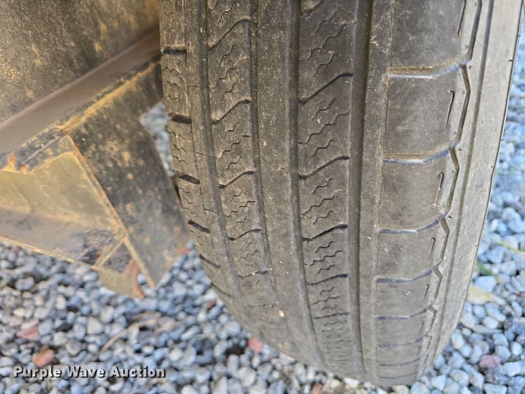 image for item DW3915 2015 Kaufman equipment trailer