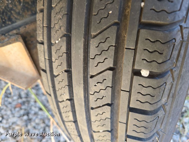 image for item DW3915 2015 Kaufman equipment trailer