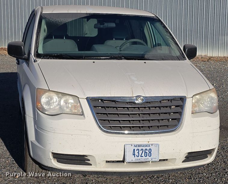 image for item DW3997 2008 Chrysler Town & Country van
