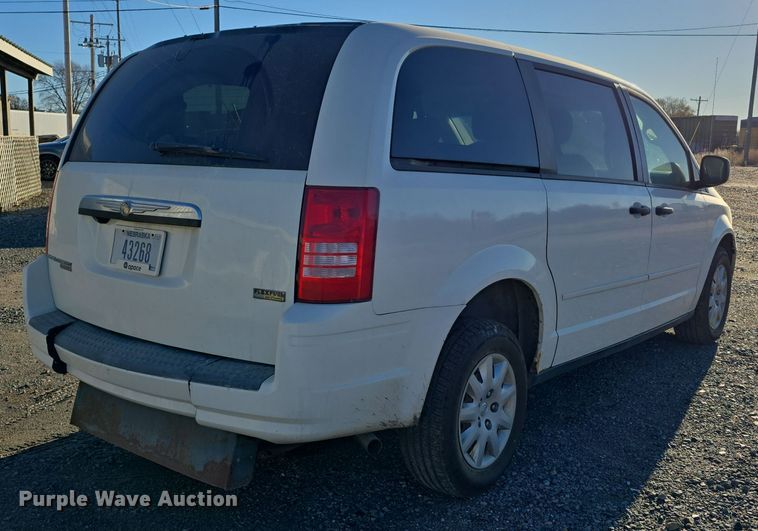 image for item DW3997 2008 Chrysler Town & Country van
