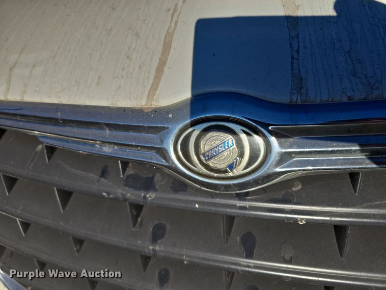 image for item DW3997 2008 Chrysler Town & Country van