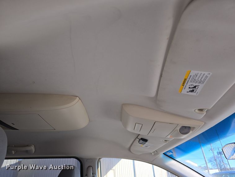 image for item DW3997 2008 Chrysler Town & Country van