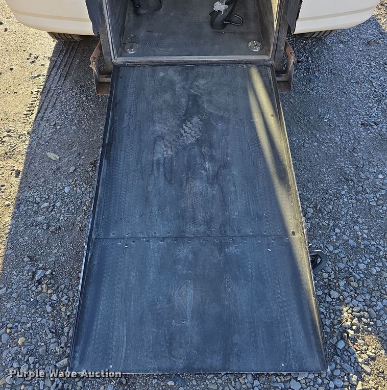 image for item DW3997 2008 Chrysler Town & Country van