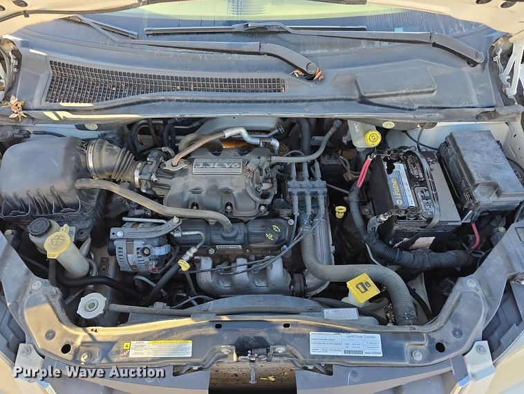 image for item DW3997 2008 Chrysler Town & Country van