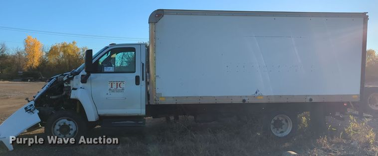 image for item DW5060 2004 Chevrolet C4500 box truck