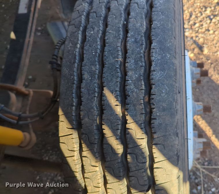 image for item DW5060 2004 Chevrolet C4500 box truck