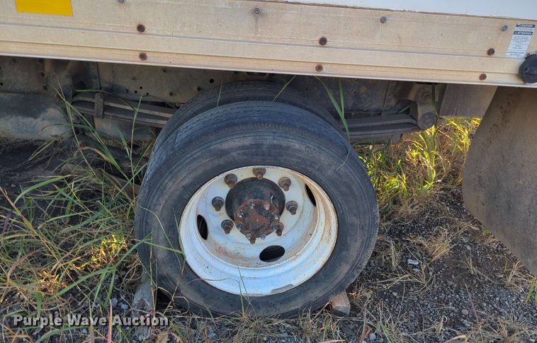 image for item DW5060 2004 Chevrolet C4500 box truck