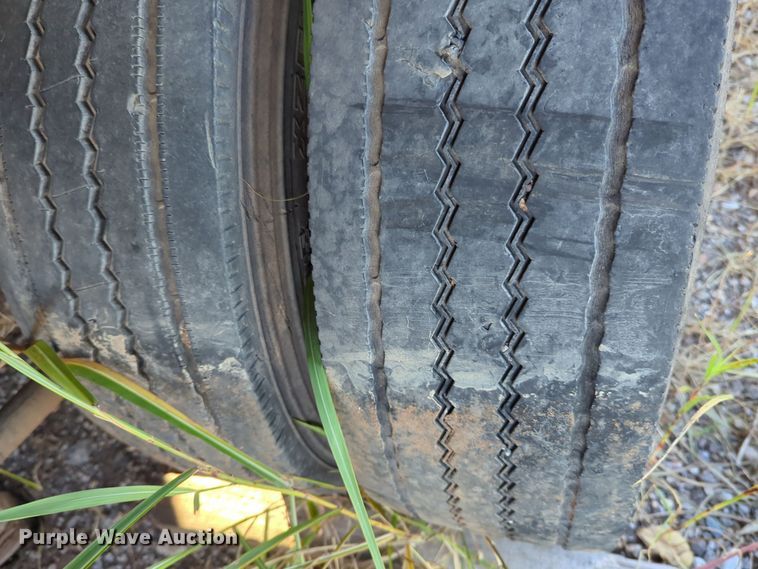 image for item DW5060 2004 Chevrolet C4500 box truck