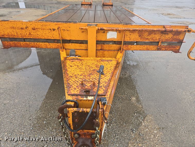 image for item DX1571 2009 Econoline equipment trailer