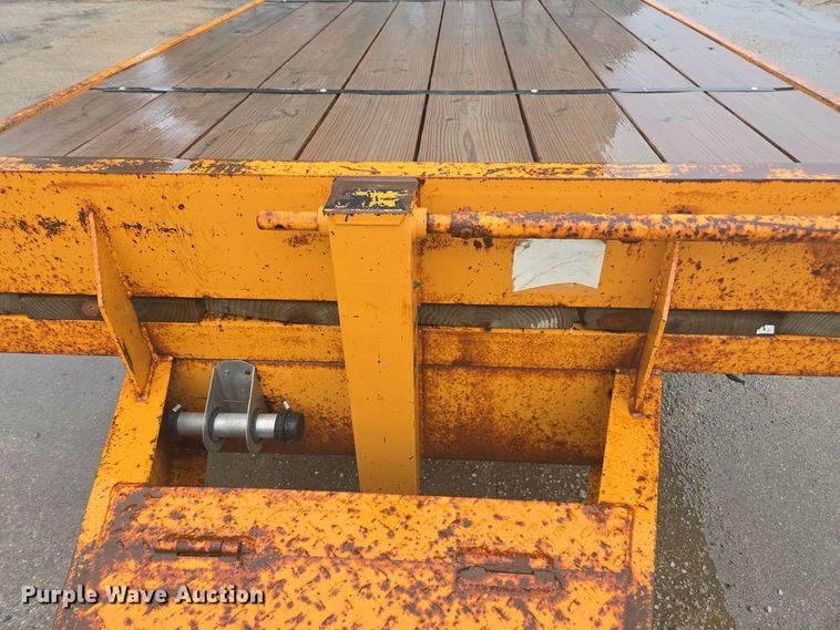 image for item DX1571 2009 Econoline equipment trailer