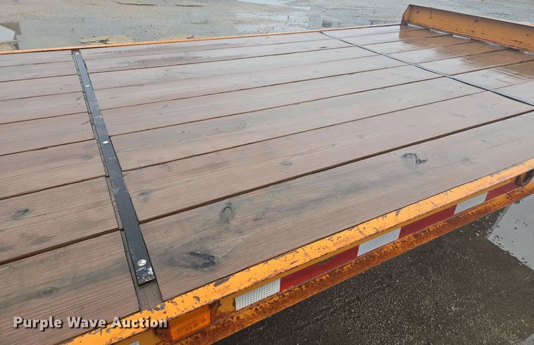 image for item DX1571 2009 Econoline equipment trailer