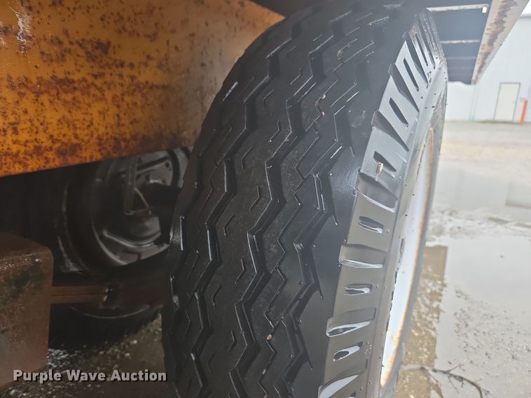 image for item DX1571 2009 Econoline equipment trailer