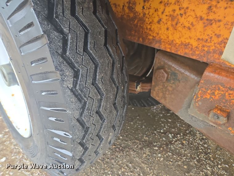 image for item DX1571 2009 Econoline equipment trailer