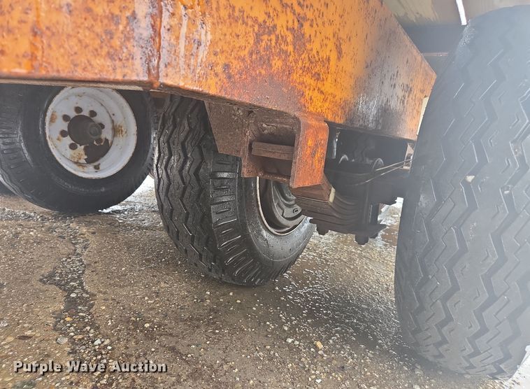 image for item DX1571 2009 Econoline equipment trailer