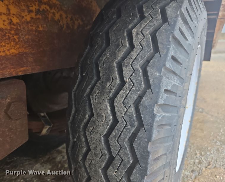 image for item DX1571 2009 Econoline equipment trailer