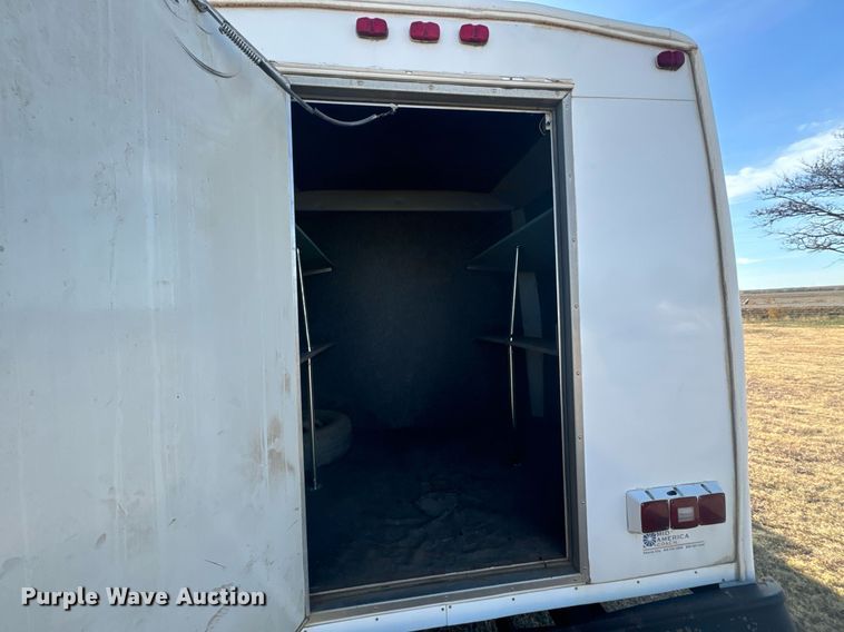 image for item DX3832 1995 Ford Econoline E350 shuttle bus