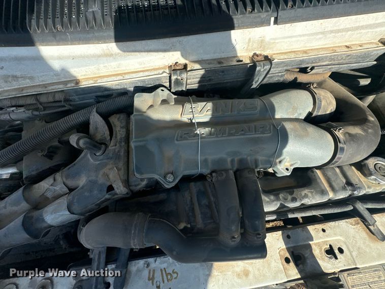 image for item DX3832 1995 Ford Econoline E350 shuttle bus