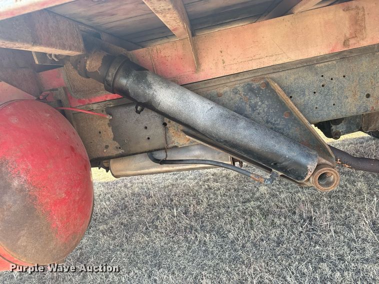 image for item DX3833 1970 Ford C700 grain truck