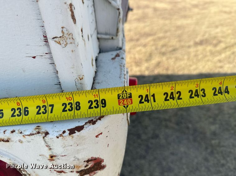 image for item DX3833 1970 Ford C700 grain truck